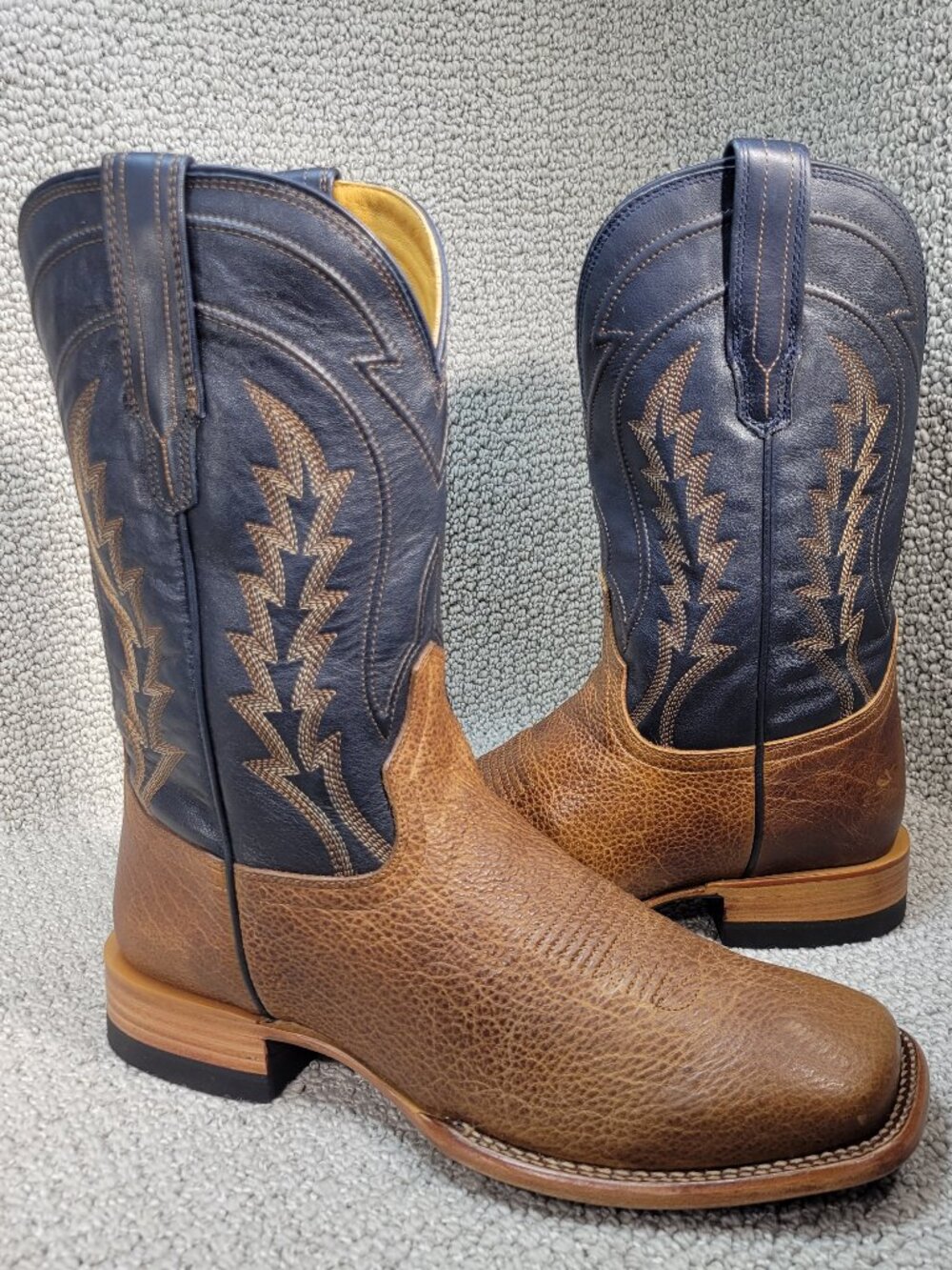 Tecovas The Doc Men's Left Size 10D Right Size 10EE Tan BisonCowboy Boots